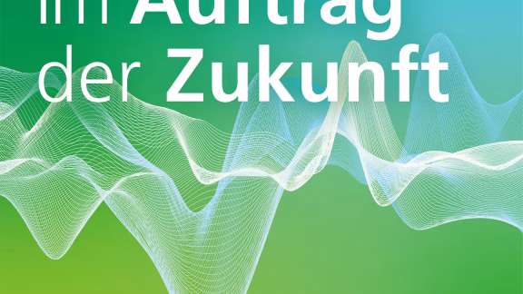 Ein dunkles grün (oben) geht in ein helles über. Zu sehen sind darüber hinaus Schwingungen, Wellen, die womöglich Radiowellen nachempfunden sind. Unten rechts ist das Logo des Fraunhofer-Instituts platziert.
